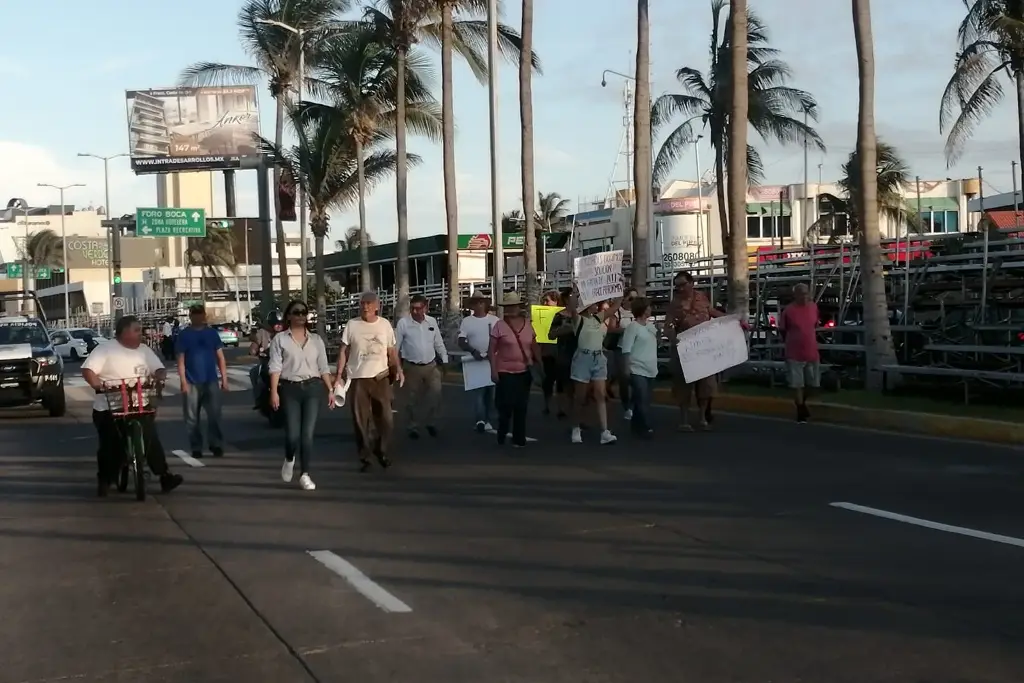 Imagen Sin agua desde hace dos semanas en fraccionamiento Reforma de Veracruz