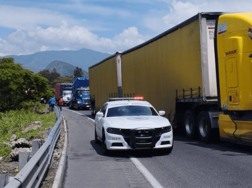 Pareja es atacada a balazos en la autopista Puebla-Orizaba; se resistieron a asalto