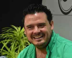 Cirilo Vázquez Parissi, comprometido a seguir trabajando por Cosoleacaque