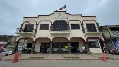 Fracasa intento de restaurar ayuntamiento de Sayula