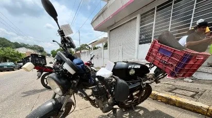 Motomandadito resulta lesionado tras choque en Acayucan